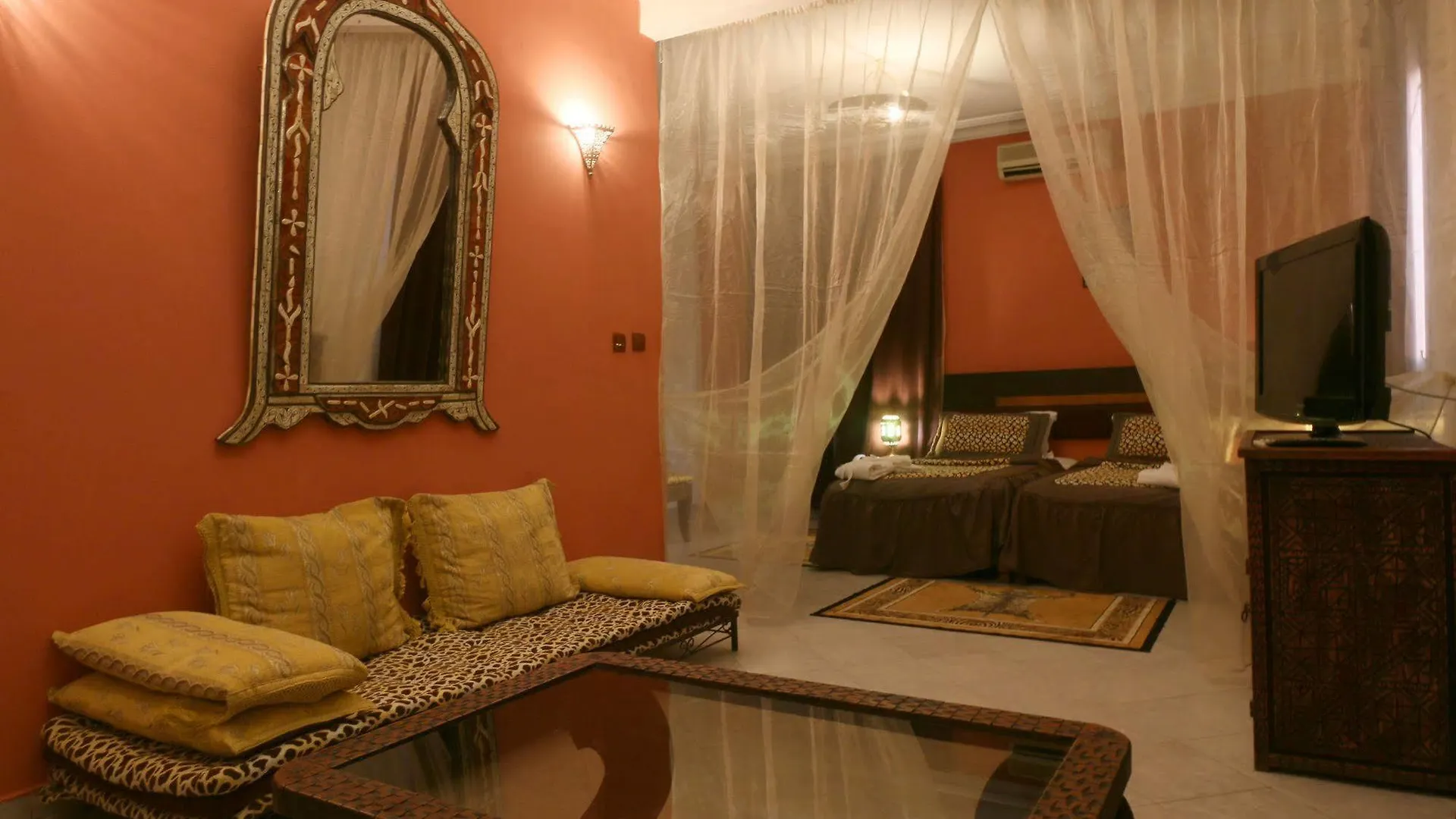 Hotel Tafoukt Marrakesh 3*,